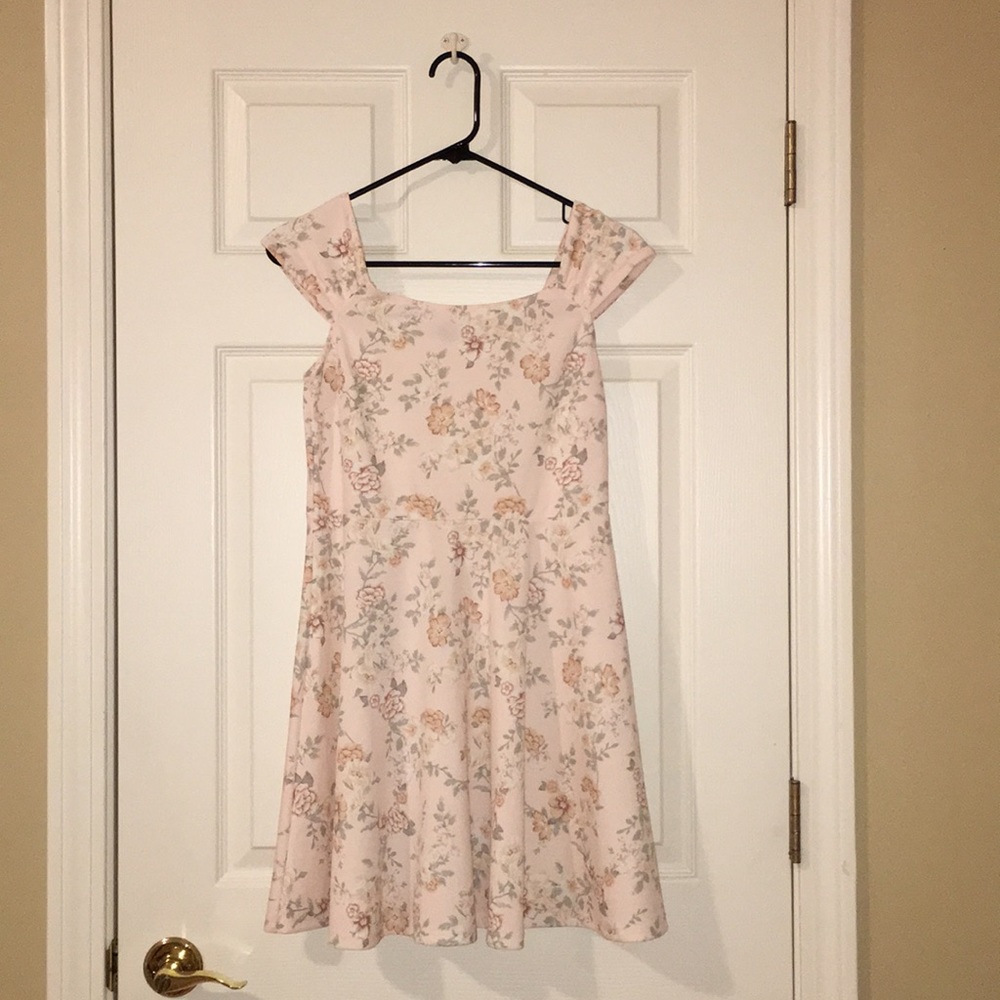 Forever21 pale pink floral dress